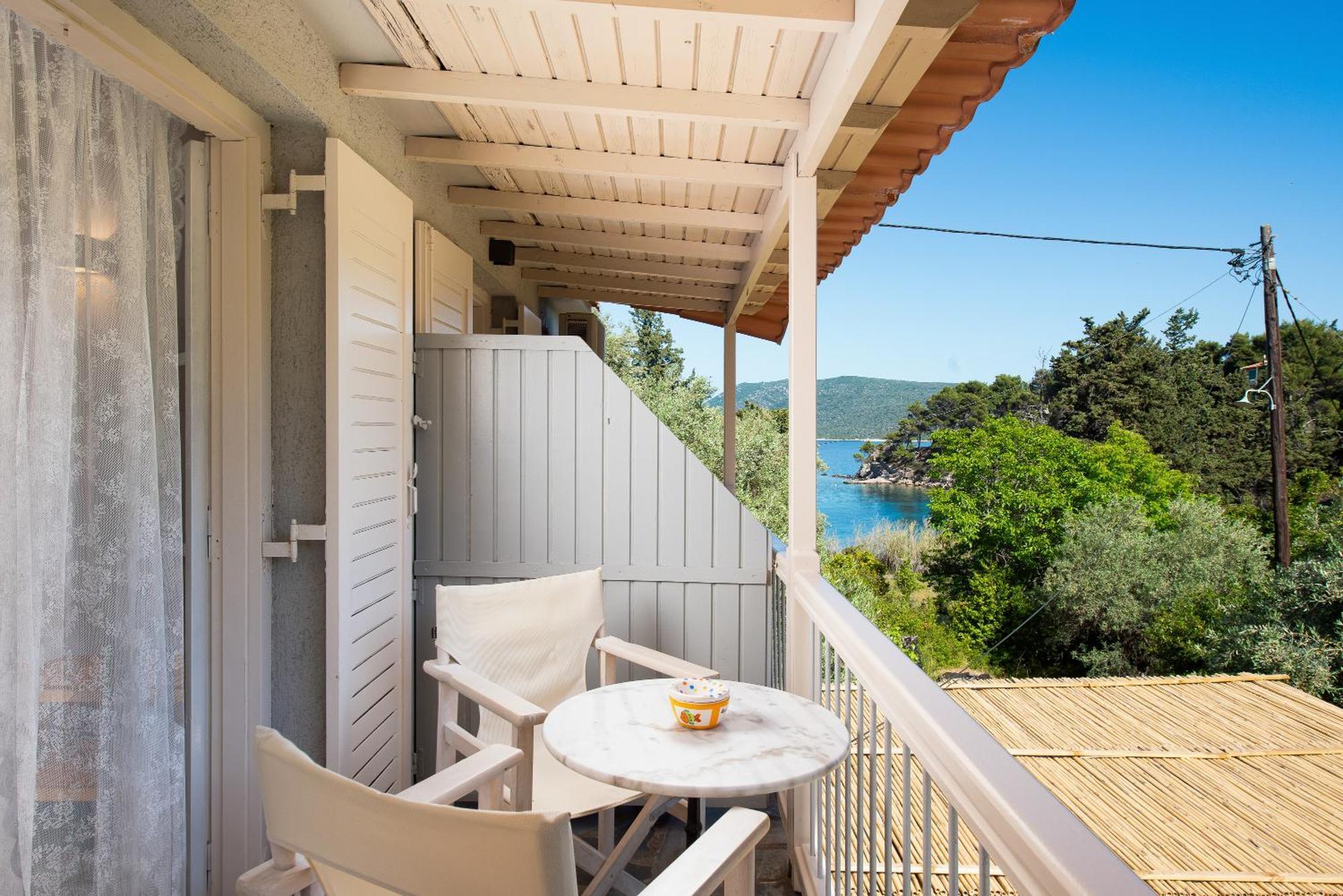 Lithea Villas And Studios By The Sea Агиос-Петрос-Алонис Экстерьер фото